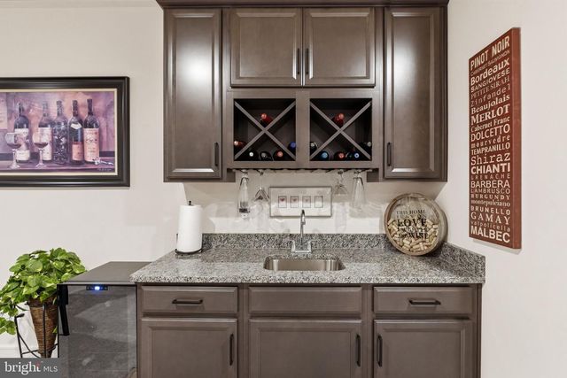 23135 GLENWOOD HEIGHTS CIR, Brambleton, VA 20148