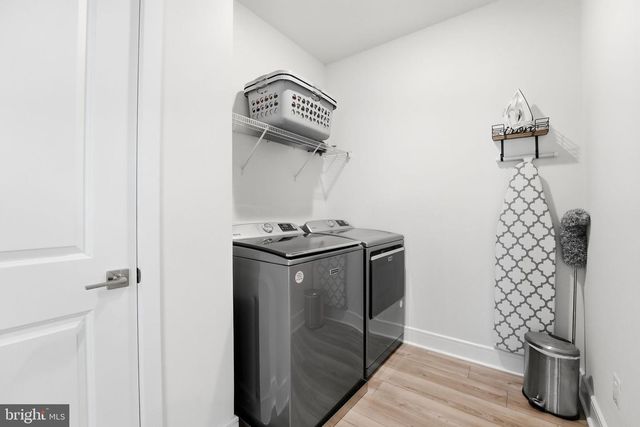 23135 GLENWOOD HEIGHTS CIR, Brambleton, VA 20148