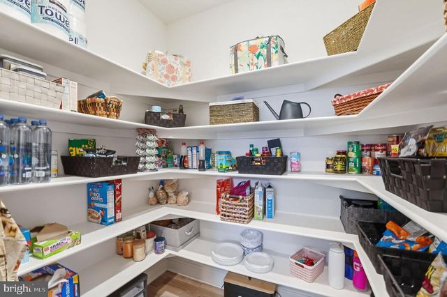 23135 GLENWOOD HEIGHTS CIR, Brambleton, VA 20148