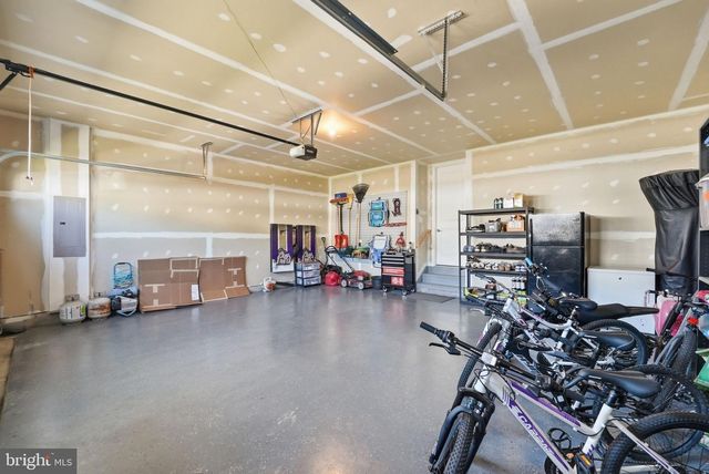 23135 GLENWOOD HEIGHTS CIR, Brambleton, VA 20148