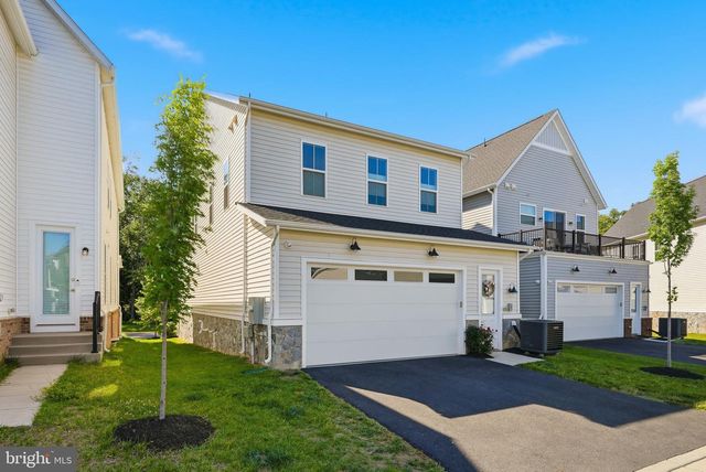 23135 GLENWOOD HEIGHTS CIR, Brambleton, VA 20148