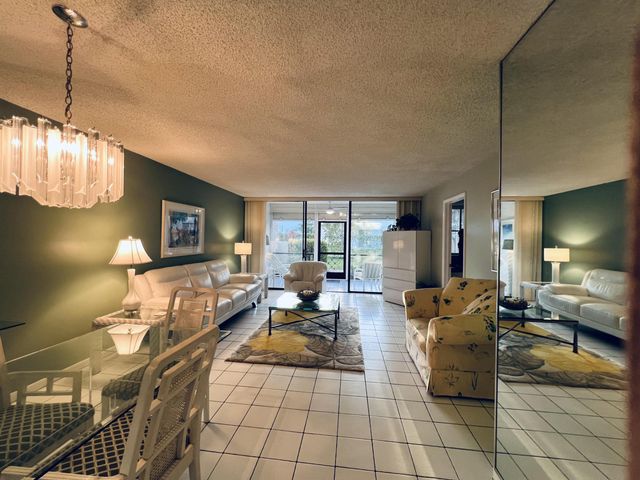 4387 Trevi Court, Greenacres, FL 33467