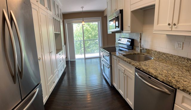 4940 Foster Street 308, Skokie, IL 60077