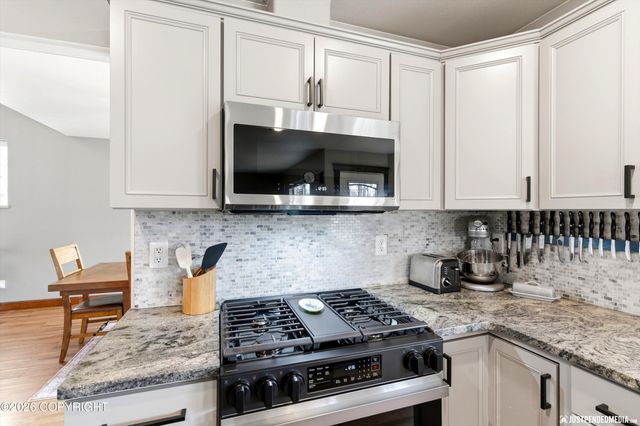 5156 Sillary Circle, Anchorage, AK 99508