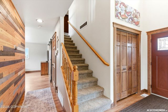5156 Sillary Circle, Anchorage, AK 99508