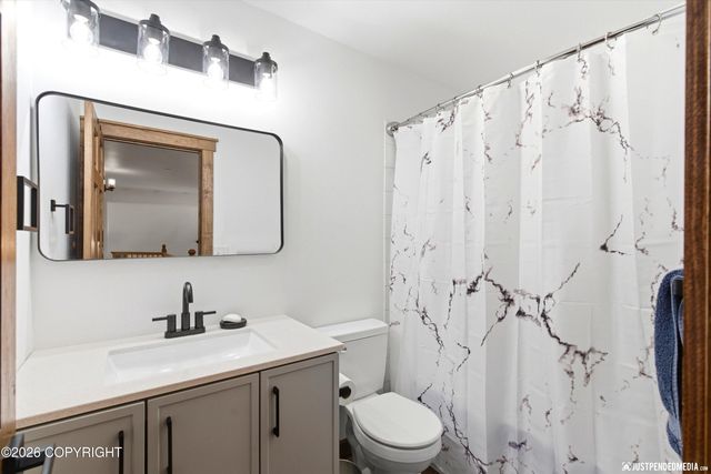 5156 Sillary Circle, Anchorage, AK 99508
