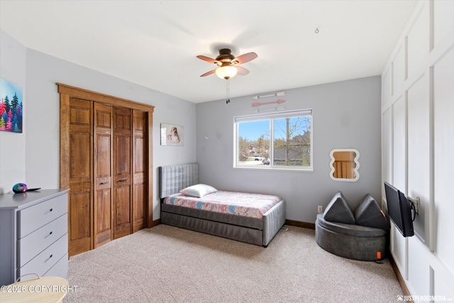 5156 Sillary Circle, Anchorage, AK 99508