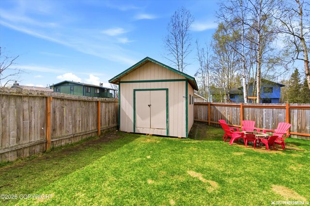 5156 Sillary Circle, Anchorage, AK 99508