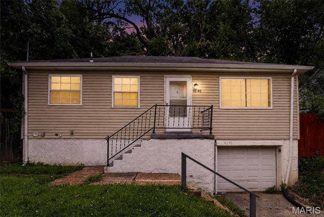 10183 Cloverdale Drive, St Louis, MO 63136