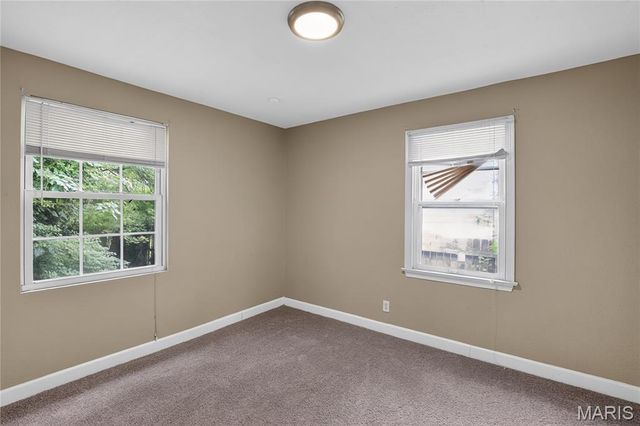 10183 Cloverdale Drive, St Louis, MO 63136