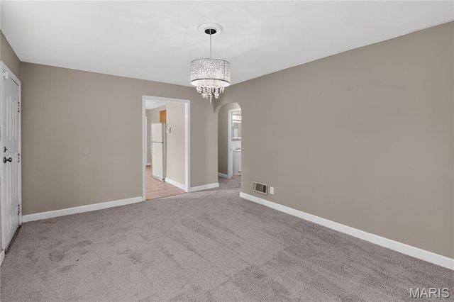 10183 Cloverdale Drive, St Louis, MO 63136