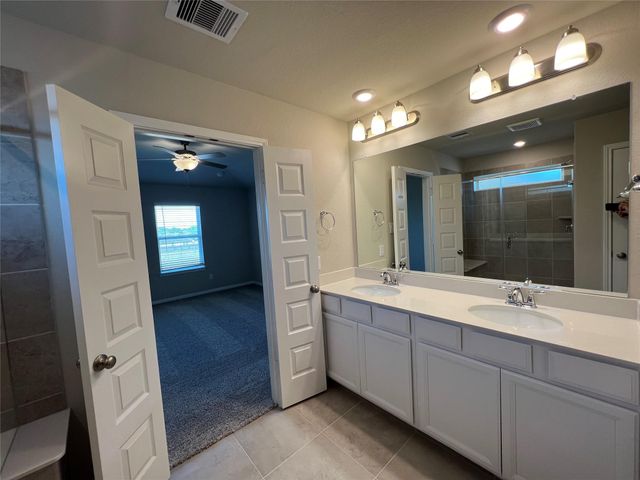 5635 Giving Grace Way, Houston, TX 77048