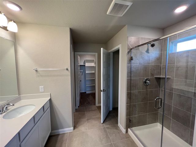 5635 Giving Grace Way, Houston, TX 77048