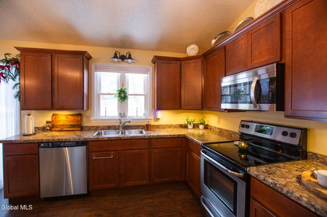 22 Michaels Drive, Queensbury, NY 12804