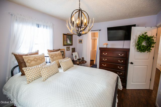 22 Michaels Drive, Queensbury, NY 12804