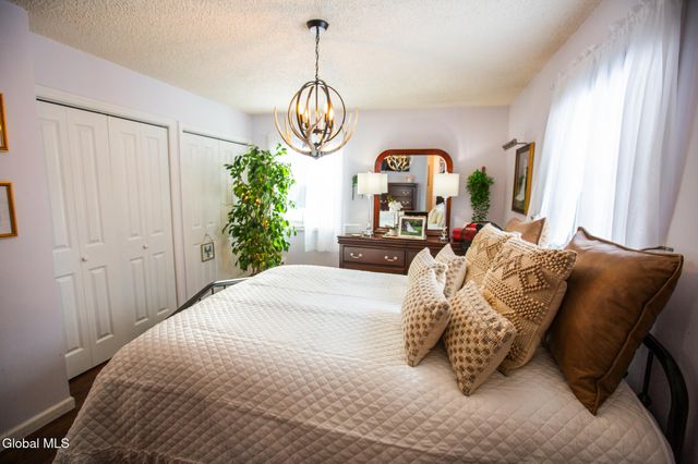 22 Michaels Drive, Queensbury, NY 12804