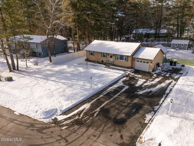 22 Michaels Drive, Queensbury, NY 12804