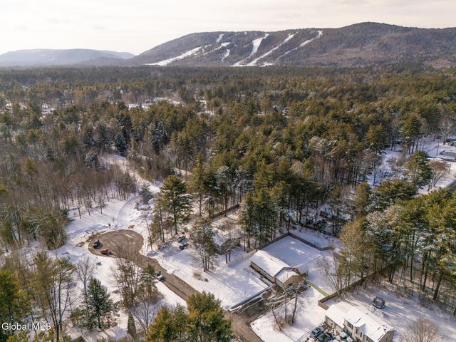 22 Michaels Drive, Queensbury, NY 12804