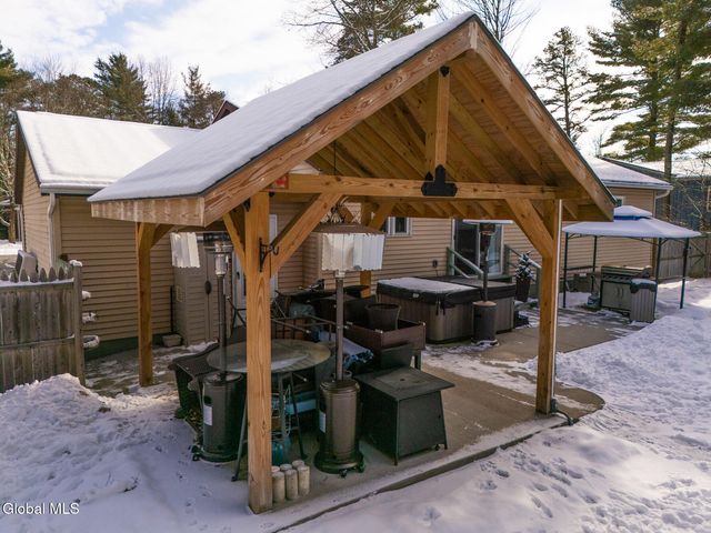 22 Michaels Drive, Queensbury, NY 12804