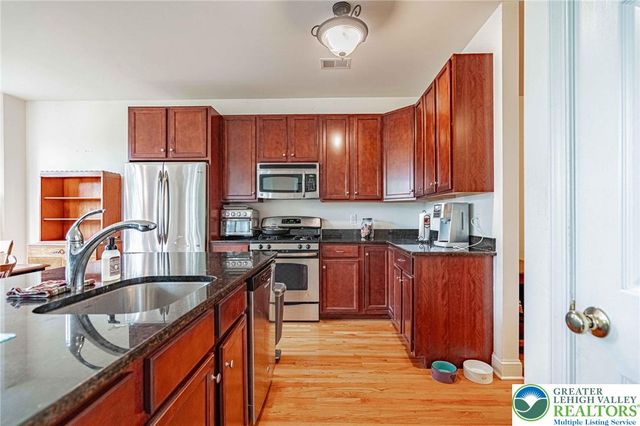 973 Iron Lane, Forks Twp, PA 18040
