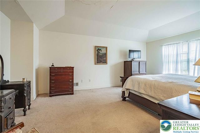 973 Iron Lane, Forks Twp, PA 18040