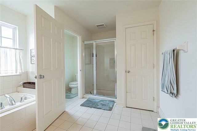 973 Iron Lane, Forks Twp, PA 18040