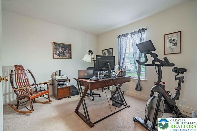 973 Iron Lane, Forks Twp, PA 18040