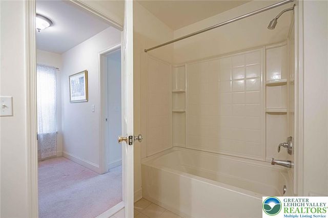 973 Iron Lane, Forks Twp, PA 18040