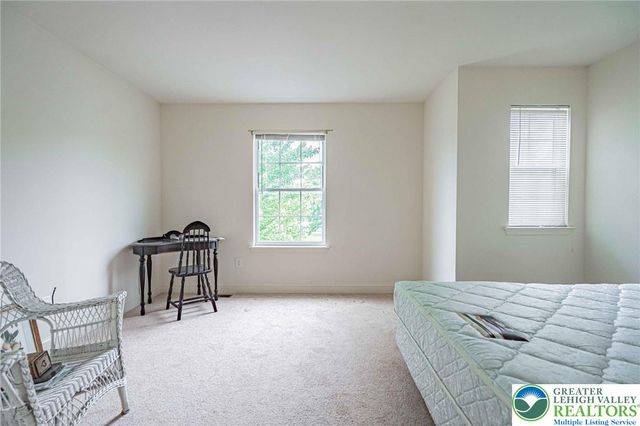 973 Iron Lane, Forks Twp, PA 18040