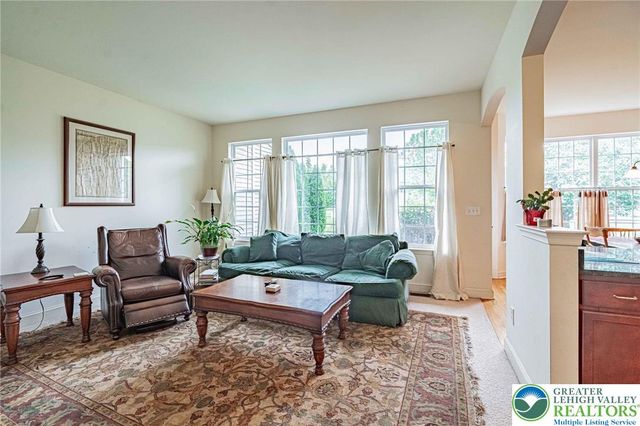973 Iron Lane, Forks Twp, PA 18040