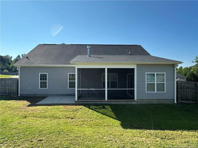 498 New Castle Lane, Spring Lake, NC 28390