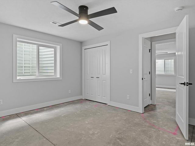 1703 Ambleside Drive, Springfield, IL 62711