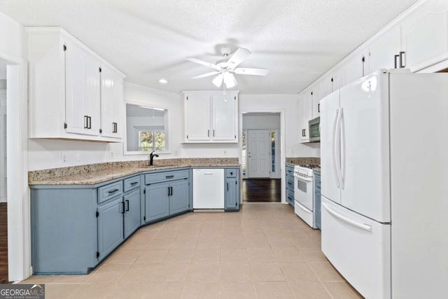 204 Red Fox Court, Canton, GA 30114