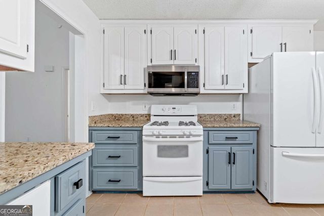 204 Red Fox Court, Canton, GA 30114