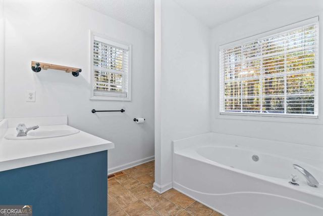 204 Red Fox Court, Canton, GA 30114