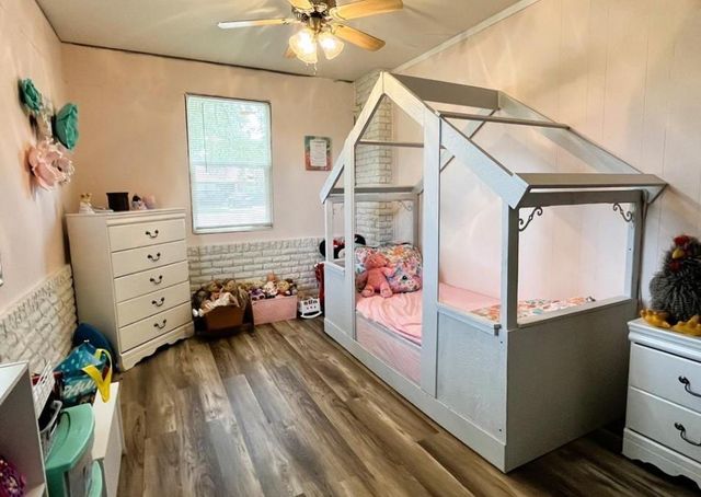 805 S 2nd Street, Ganado, TX 77962