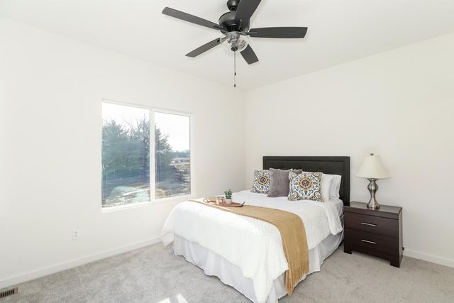 5346 Pinecrest Ct N, Bel Aire, KS 67220