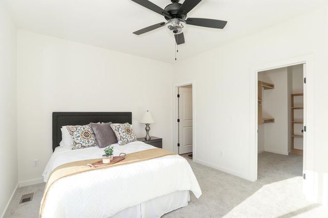 5346 Pinecrest Ct N, Bel Aire, KS 67220