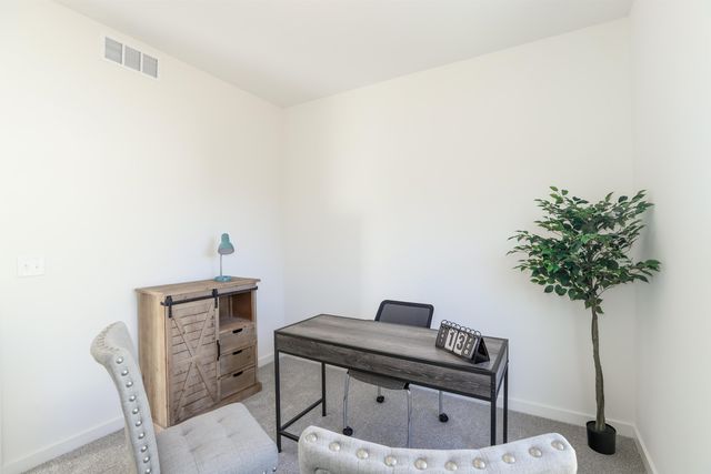 5346 Pinecrest Ct N, Bel Aire, KS 67220