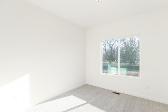 5346 Pinecrest Ct N, Bel Aire, KS 67220