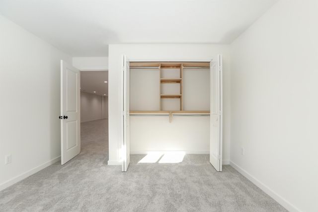 5346 Pinecrest Ct N, Bel Aire, KS 67220