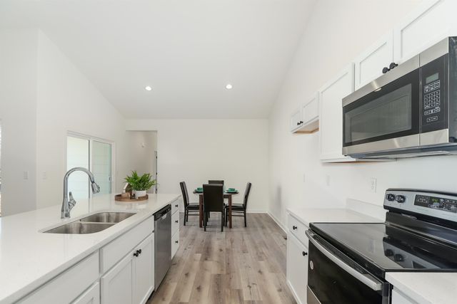 5346 Pinecrest Ct N, Bel Aire, KS 67220