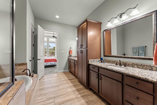 214 Darwins WAY, Lakeway, TX 78734
