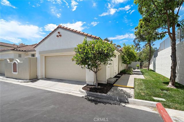 82 Avenida Cristal, San Clemente, CA 92673