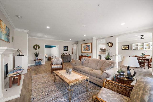 82 Avenida Cristal, San Clemente, CA 92673