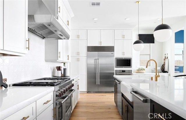 21156 Poema Place, Chatsworth (los Angeles), CA 91311