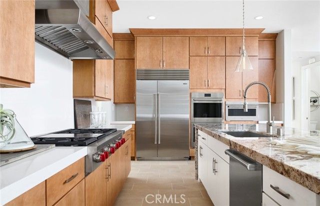 21156 Poema Place, Chatsworth (los Angeles), CA 91311