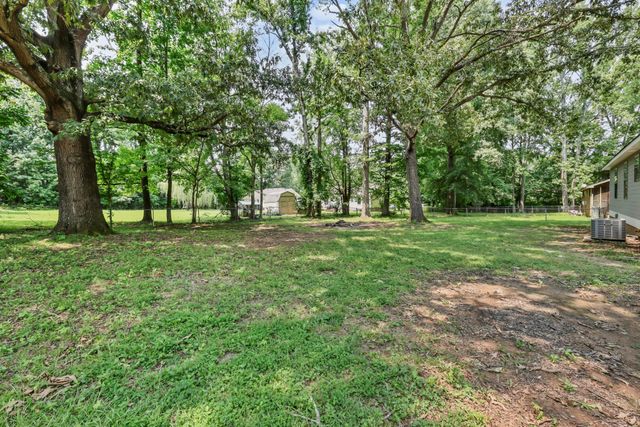 542 Roselawn Dr, Clarksville, TN 37042