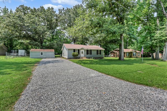 542 Roselawn Dr, Clarksville, TN 37042