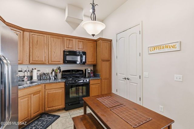 1309 Golden Gate Way, Tubac, AZ 85646